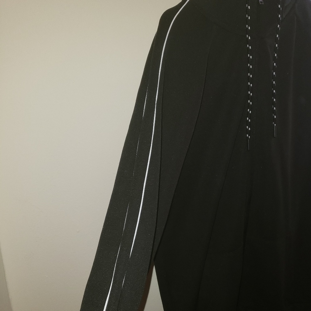 H&M Sweater - Picture 2 of 4